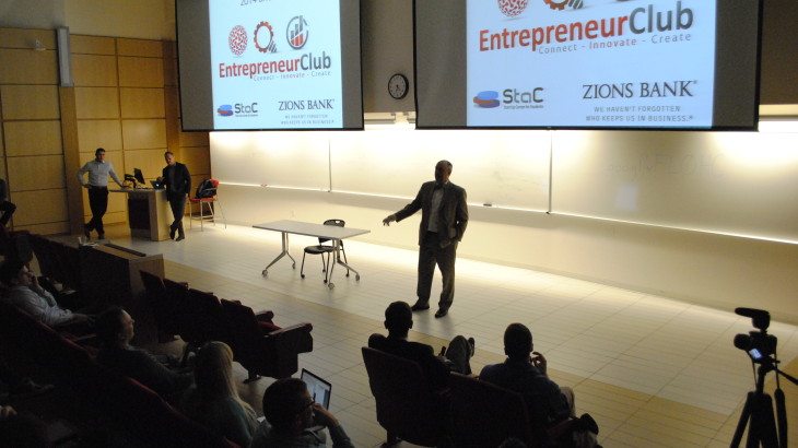 A student pitches a business idea at the monthly Entrepreneur Club pitch events.